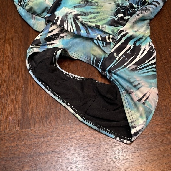 SWIMSUIT for All tropical leaf print - Picture 10 of 10